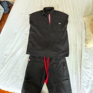 Mediclo jogger and oversized scrub top set